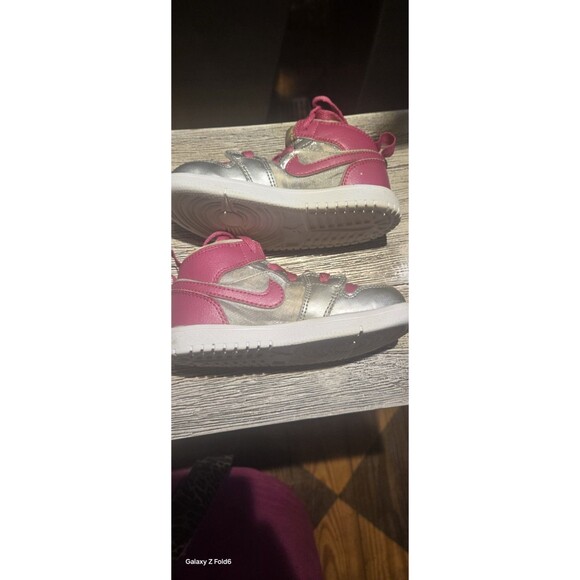 Toddler Nike Size 7c - Picture 3 of 4